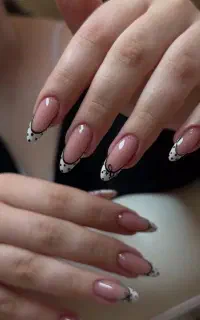 خدمات کاشت ناخن »«انواع تتوبدن بابهترین متریال