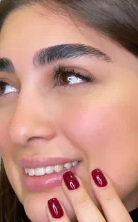کاشت و اکستنشن مژه . لیفت ابرو و مژه