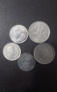 پنج عدد سکه خارجی