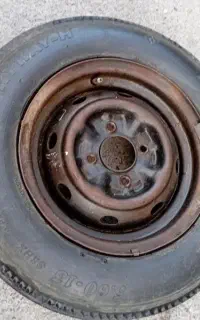 یک لاستیک یک رینک پیکان