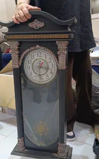 ساعت دیواری استفاده نشده