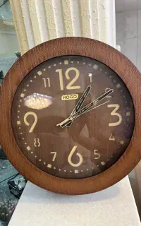 ساعت دیواری قهوه ای شیک