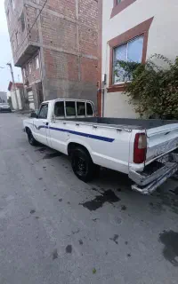مزدا۲۰۰۰تک کابین