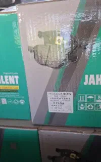 فروشنده خانم