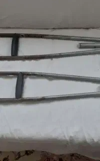 دو جفت عصا یکی مچی یکی زیربغل