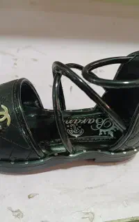 کفش بچه گانه