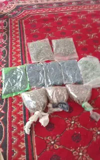 نگین لباس