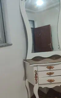 فروش آینه و میزی نو
