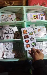 استیکر و پوستر و...