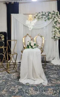 اجاره وسایل بادکنک آرایی و گل آرایی تولد نامزدی