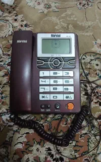 تلفن رو میزی