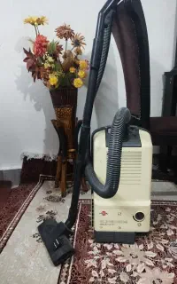 جاروبرقی قدیمی پارس خزر نیاز به تعمیر
