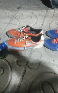 سه جفت کفش فوتبال و کشتی اصلی