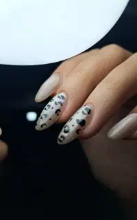 کاشت ناخن با ژلیش پای رایگان