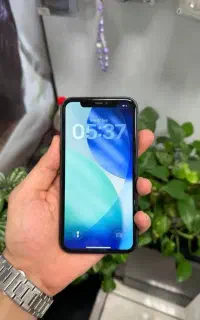 ایفون ۱۱ نرمال خیلی تمیز