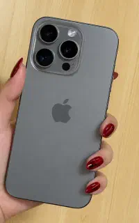 گوشی آیفون 15pro با حافظه 256 در حدآکبند