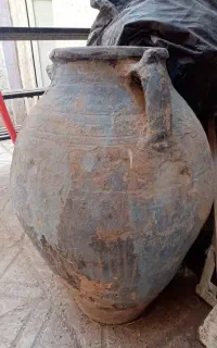 کوزه یاخمره بزرگ دست‌ساز قدیمی