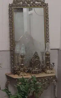 بوفه و آیینه و شمعدان برنز
