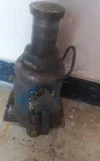 کمک ۳۰ تن و۲۰ تن فروشی ۱۵تومن