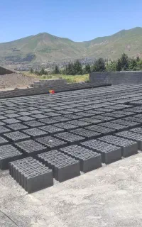 کارگر بلوک زنی