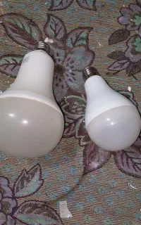 تعمیرات لامپ LED . انجام کارهای برق و آب