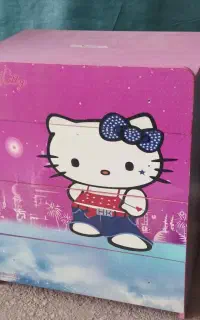 وسایل بفروش میرسند