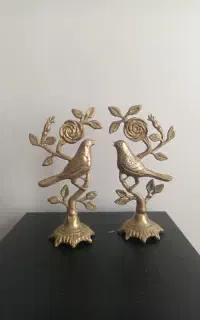 دو عدد کبوتر برنز