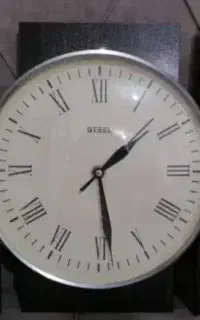 ساعت دیواری