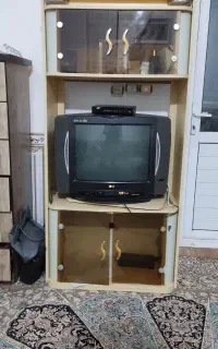 دکور به همراه تلوزیون