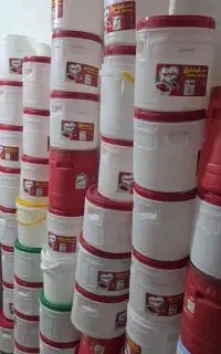 دبه و نان خشک کارتن