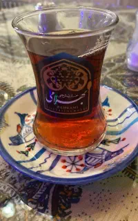 نیروی خانم برای کافه رز