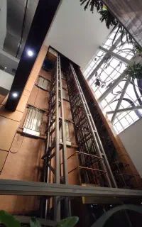 طراحی،نصب و نگهداری انواع آسانسور