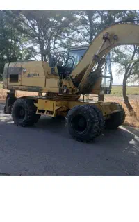 بیل مکانیکی H100لاستیکی