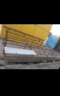 ۱۰عدد میز کوچک ویک میز آهنی بزرگ‌
