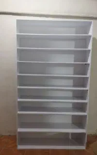یک عدد جا کفشی نو با درب( درب ها نصب نشده اند)