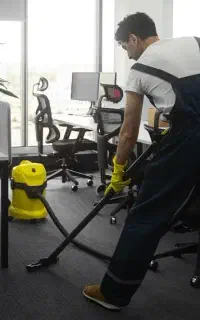 نظافتکار ساعتی ۱۰۰ تومن فوری خودمو میرسونم درخدمتم