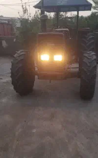 تراکتور۲۸۵