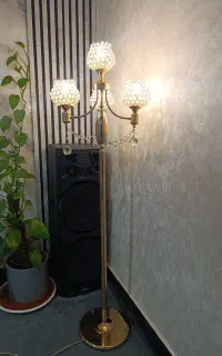 لوستر ایستاده