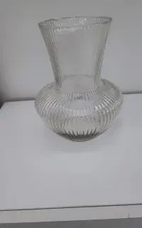 گلدون شیشه ای