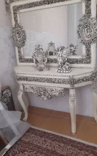 آیینه وکنسول