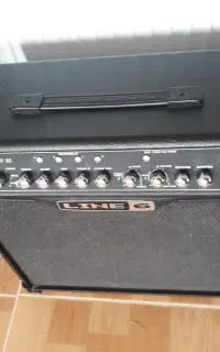 آمپ LINE6 SPIDER IV 30 دوازده آمپ مدلینگ داره