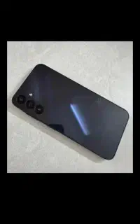 یک عدد گوشی a15 دست دوم ولی تمیز وکم کار کرده