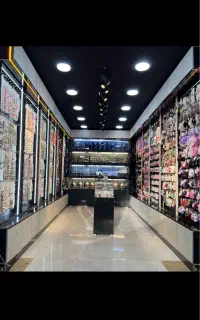 فروشنده خانم برای اکسسوری