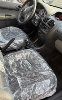 خودروی 206 سفید