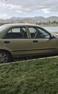 مزدا323GLX