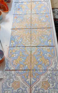 استخدام خانهای هنرمند در کارگاه کاشی سنتی کرمان