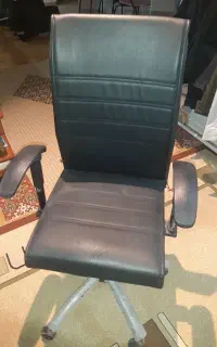 صندلی چرخدار اداری