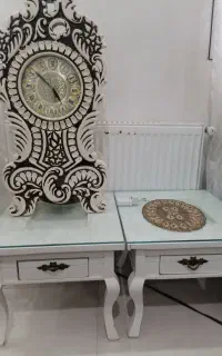 ساعت ومیزآباژور