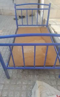 تخت خواب فلزی پیچ مهره