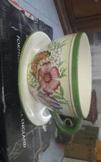 فنجان ومیوه مصنوعی وکاج وگل مصنوعی وقال گل چینی